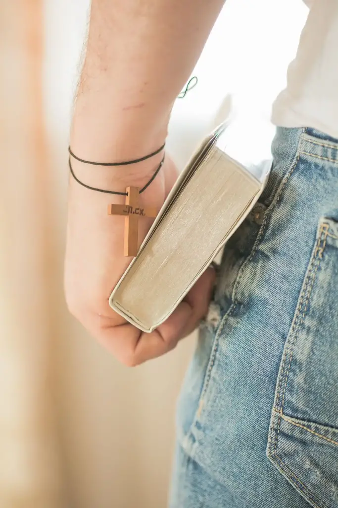 bible-holding-school-student